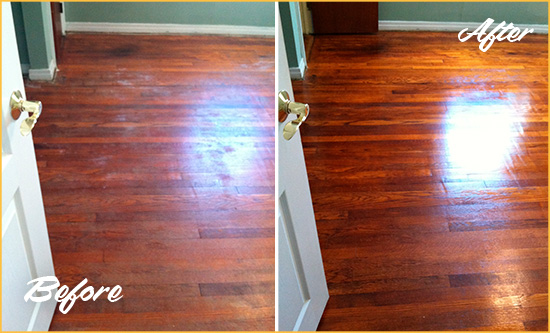 Before and After Picture of a Mountlake Terrace Wood Sand Free Refinishing Service on a Dull Floor to Remove Stains