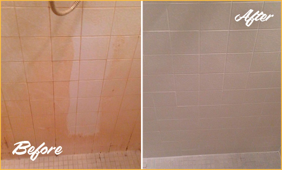 Before and After Picture of a Redmond Porcelaine Shower Cleaned to Remove Soap Scum