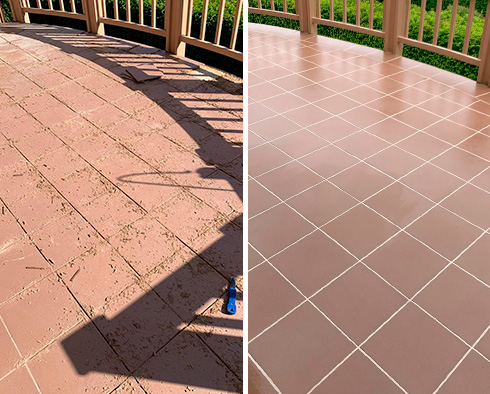 Before and After Picture of a Tile and Grout Cleaning Service in Mukilteo, WA