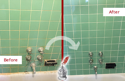 Before and After Picture of a Tub Caulking on the Wall Joints